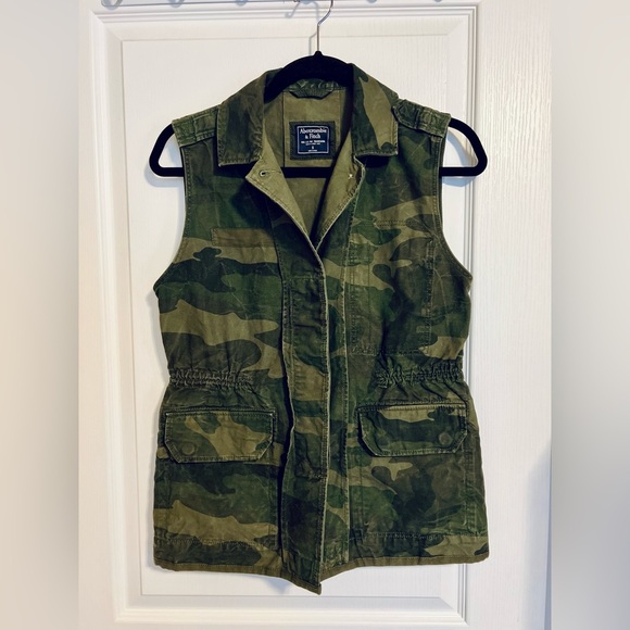 Abercrombie & Fitch Jackets & Blazers - Abercrombie & Fitch Olive Green Army Camouflage Military Utility Vest size small